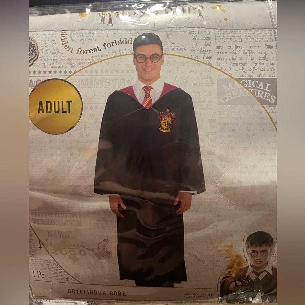 Unisex Adult Hooded Harry Potter Gryffindor Robe - costume